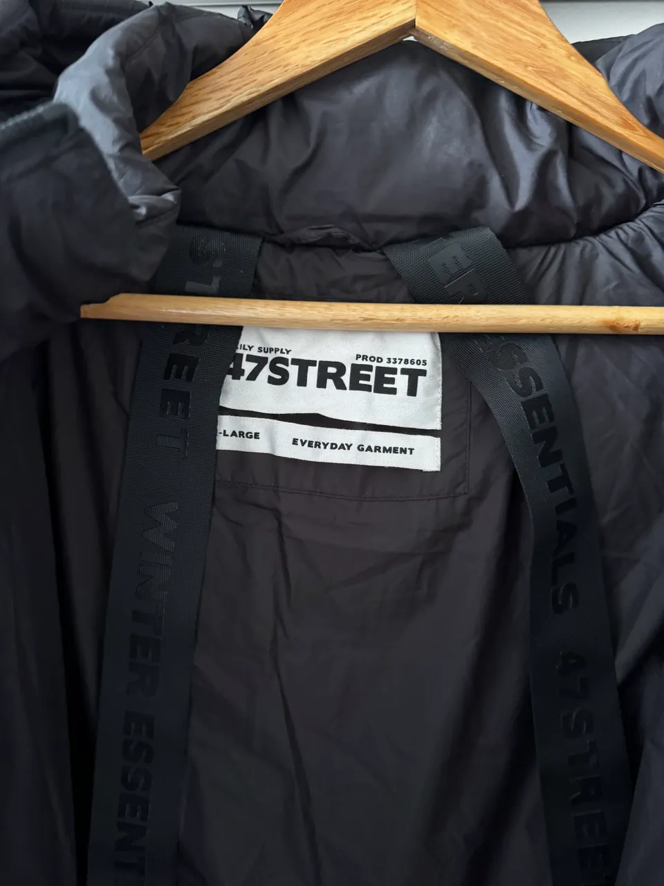 47 Street · Talle L