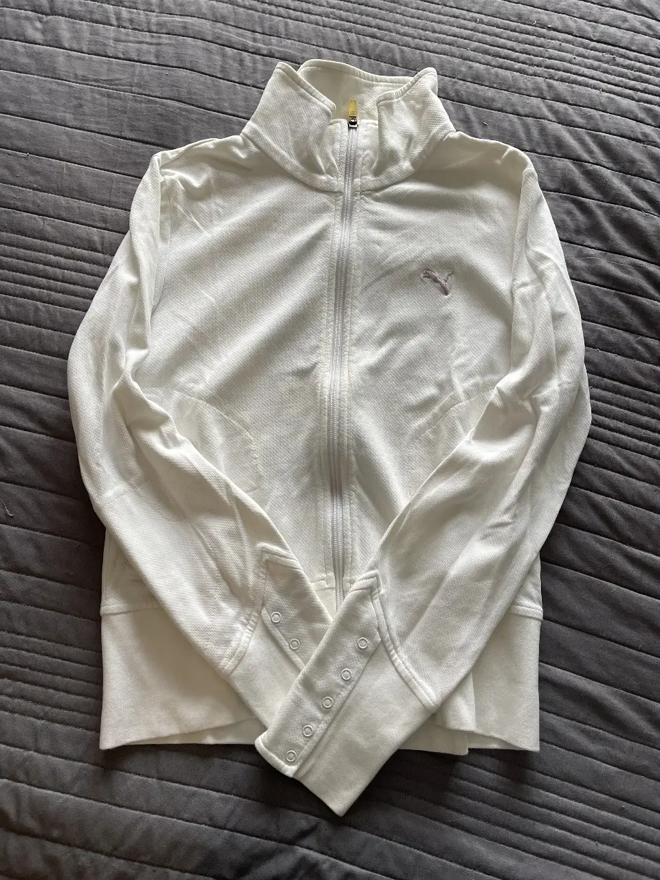 Buzo Puma · Talle L