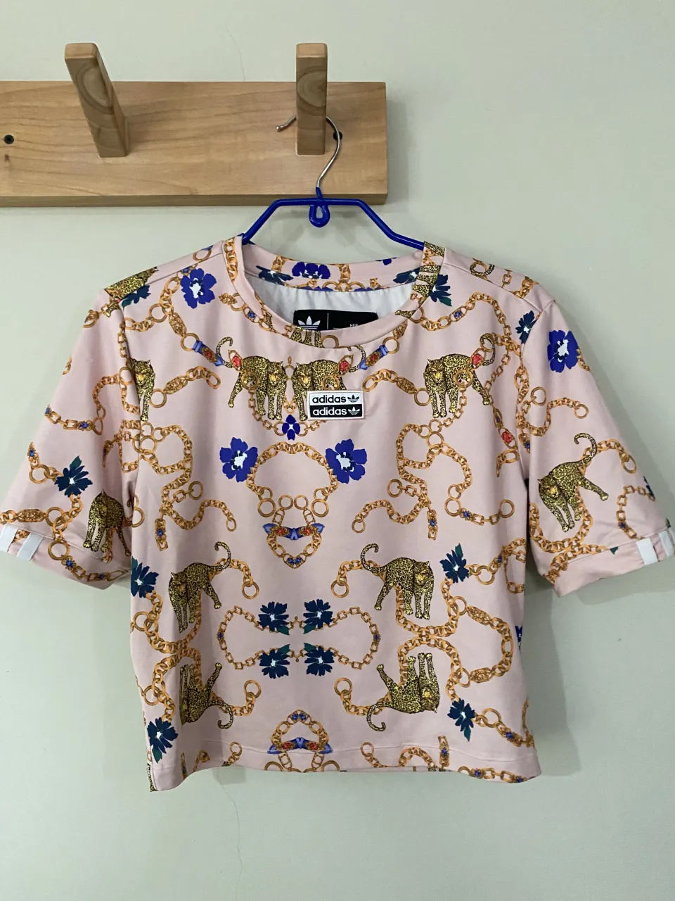 Remera adidas · Talle M
