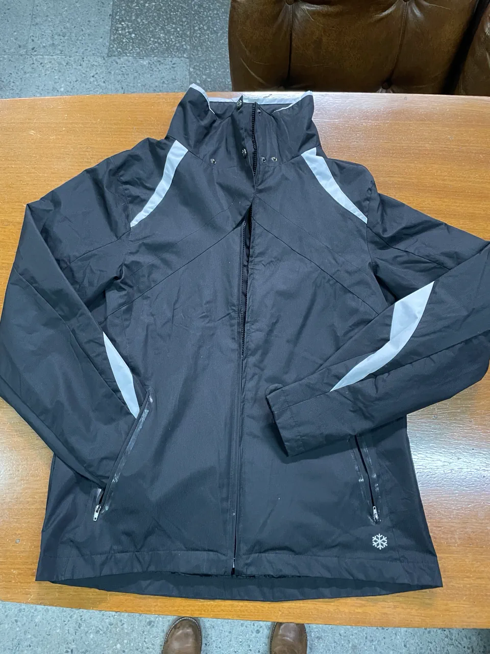Campera A ≠ - imagen 1
