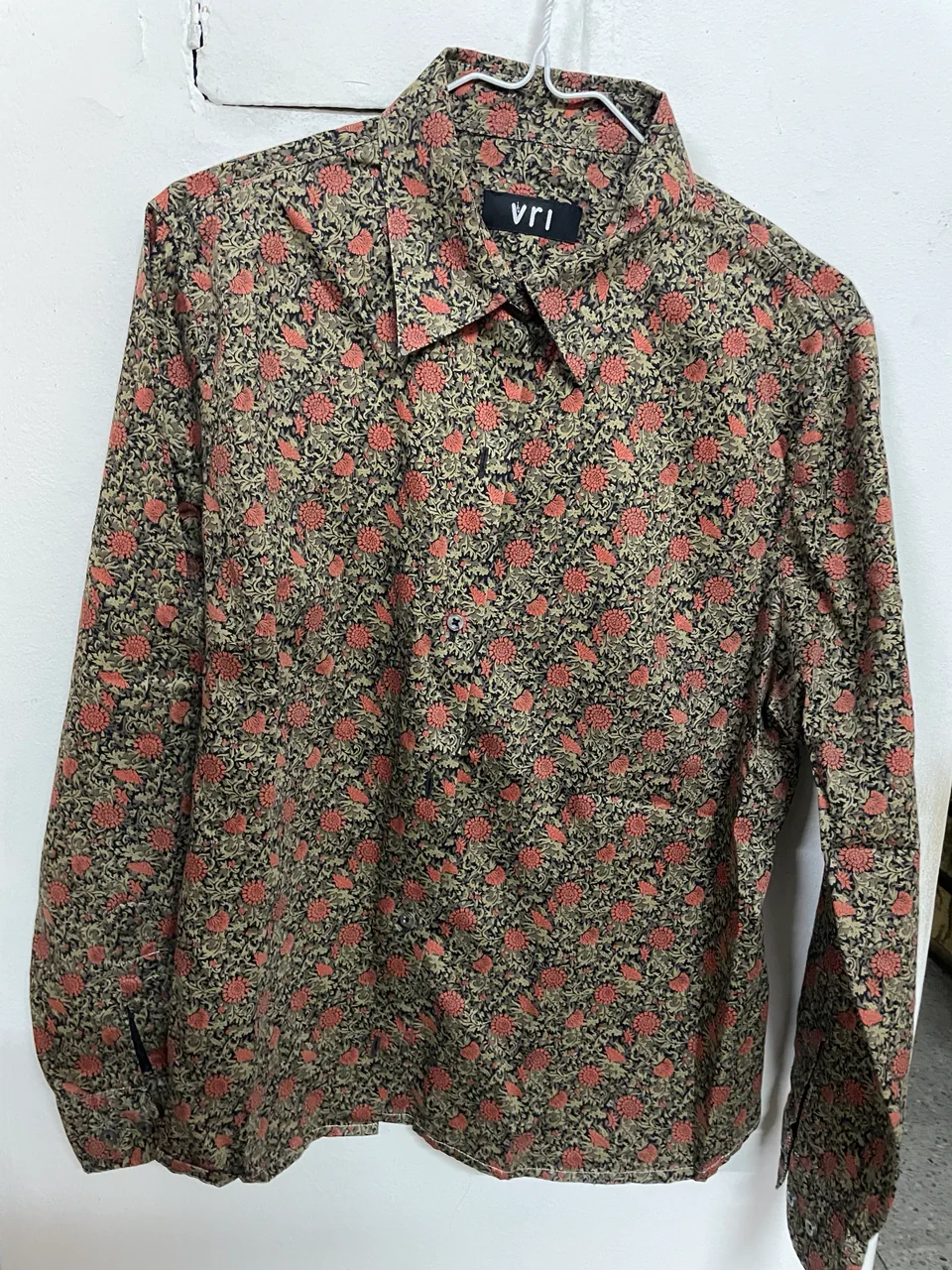 Camisa A ≠ - imagen 1