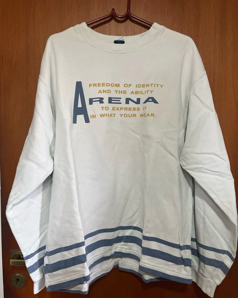 Buzo Arena · Talle L