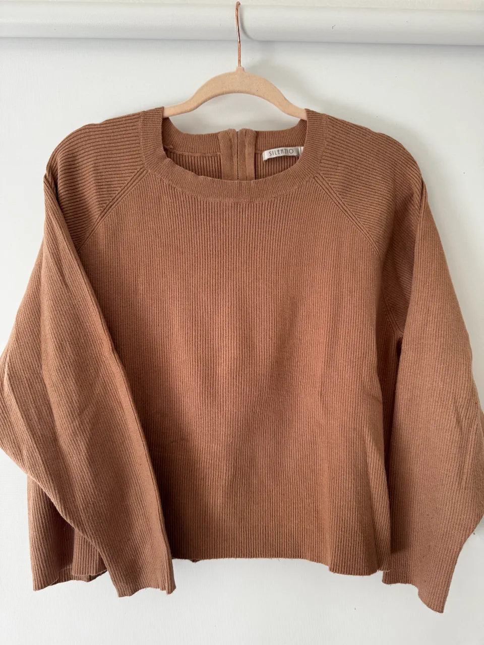 Sweater Silenzio · Talle M