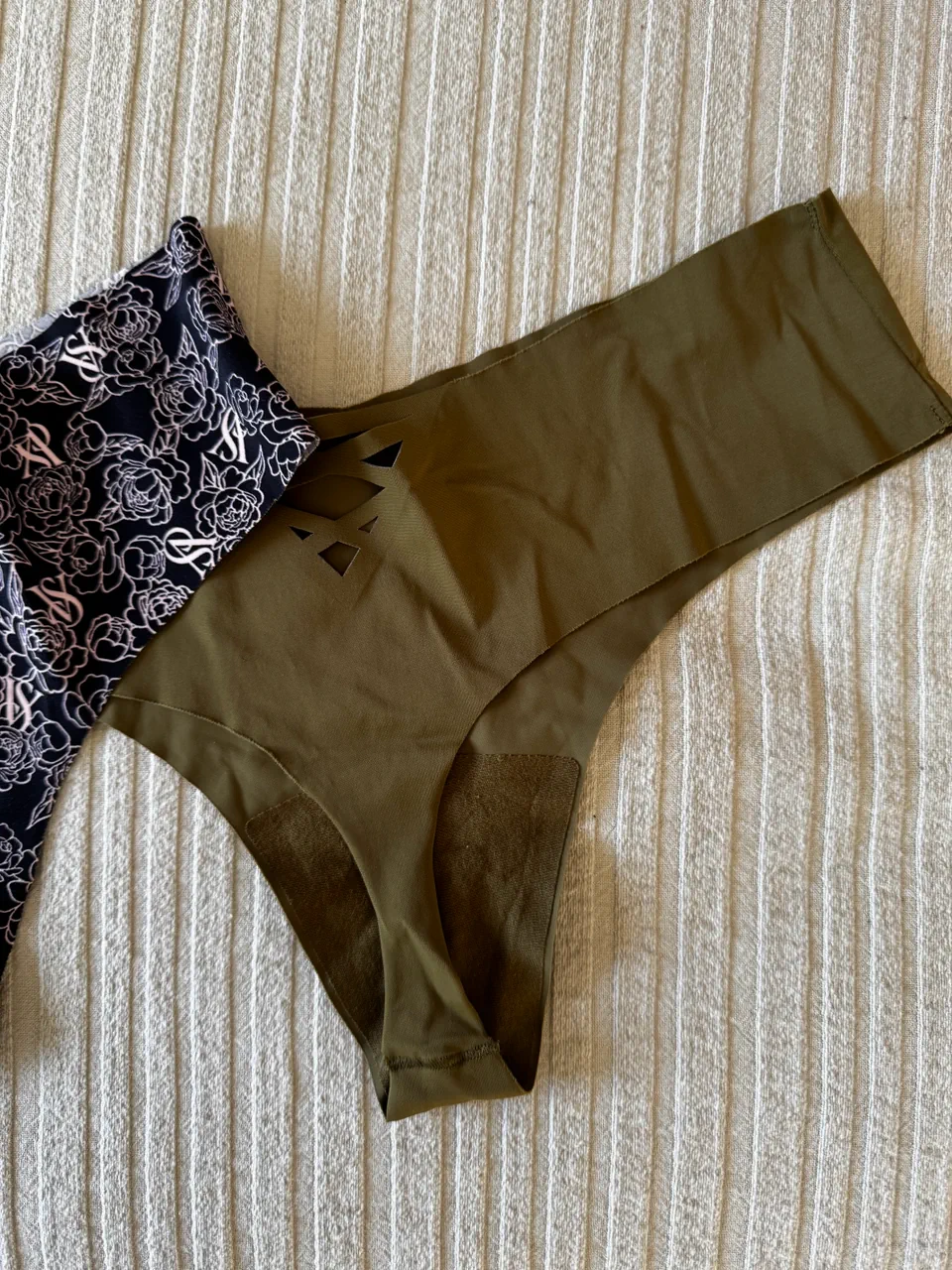 Bombacha Victoria's Secret - imagen 2