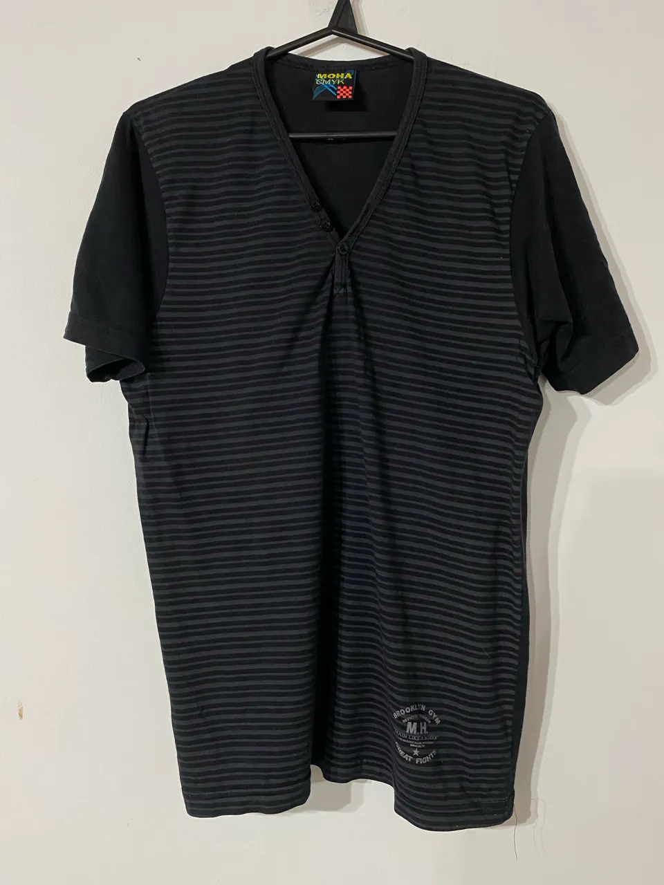 Remera Moha · Talle L