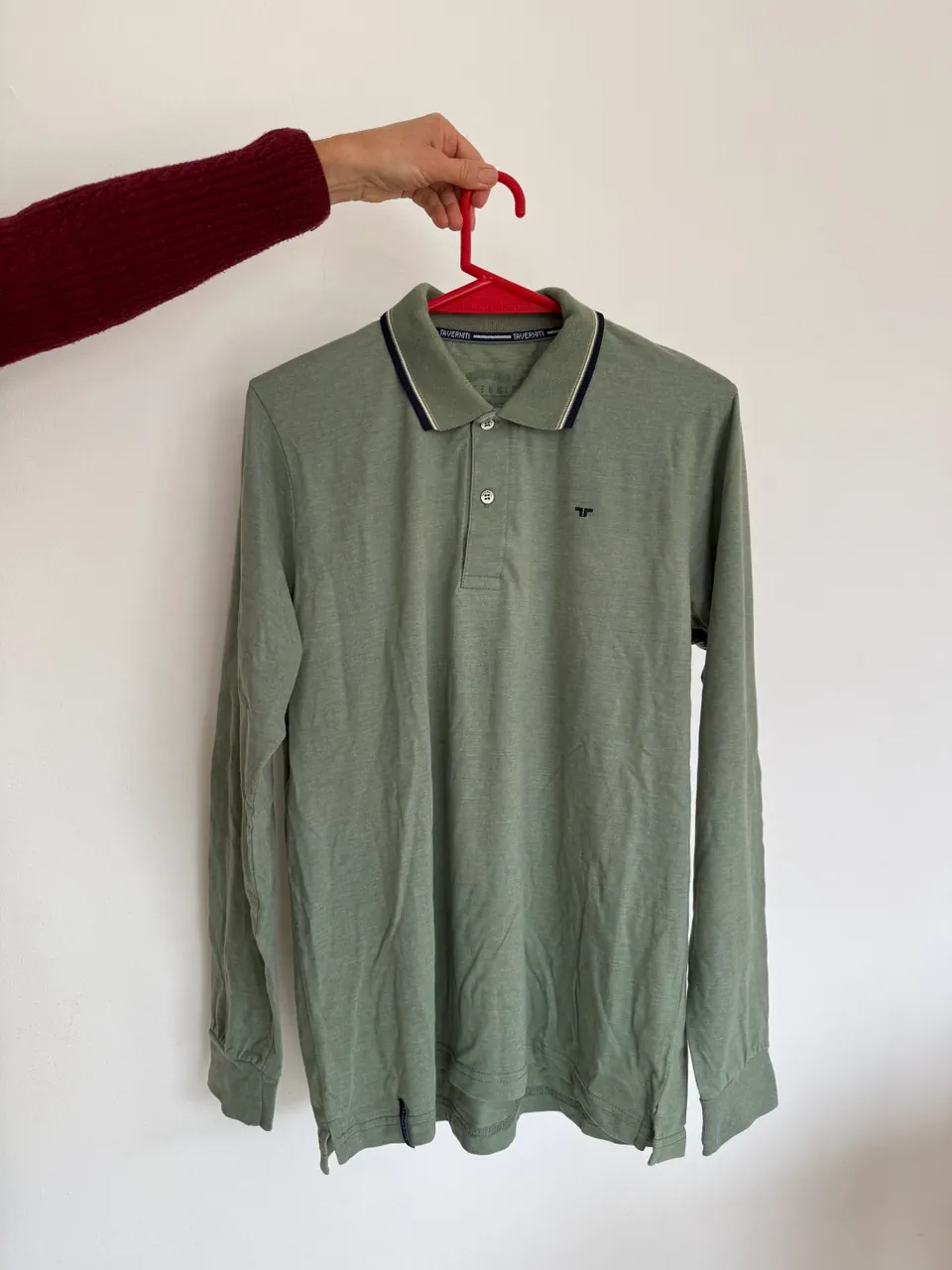 Remera Taverniti · Talle M