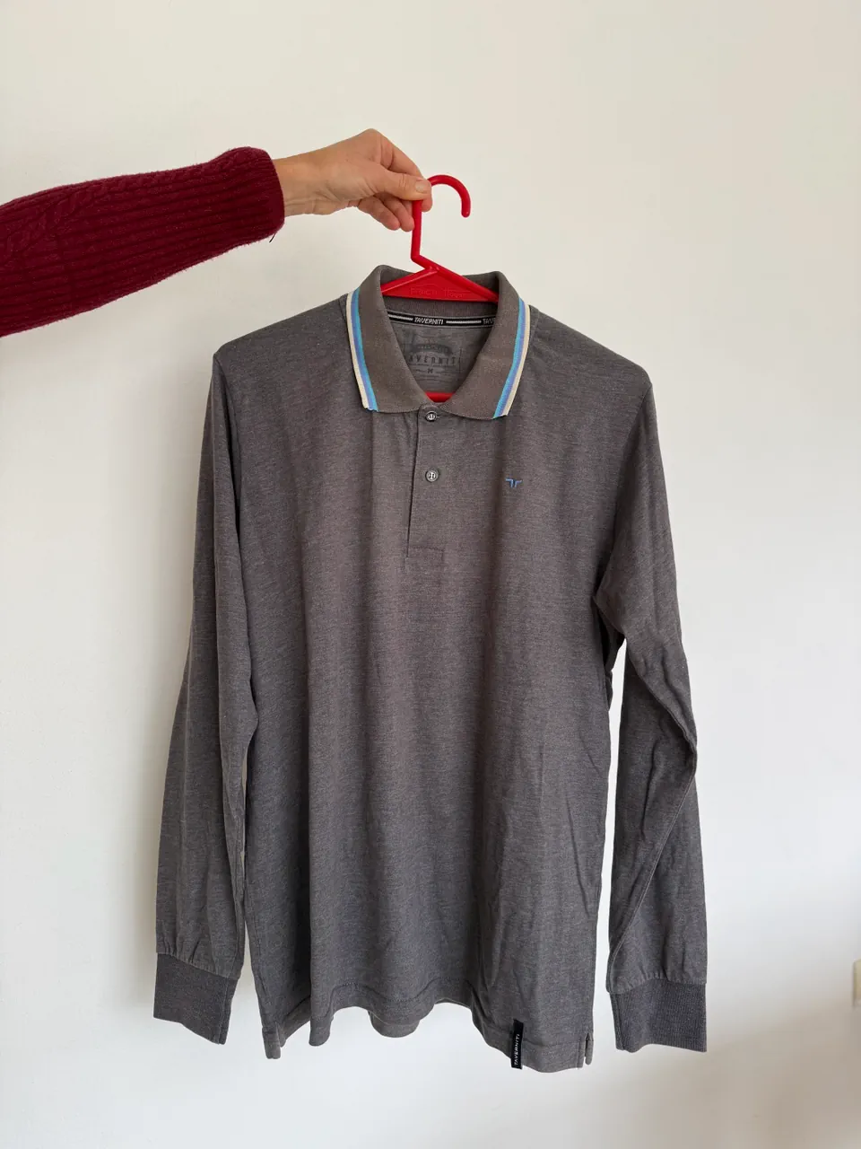 Remera Taverniti · Talle M