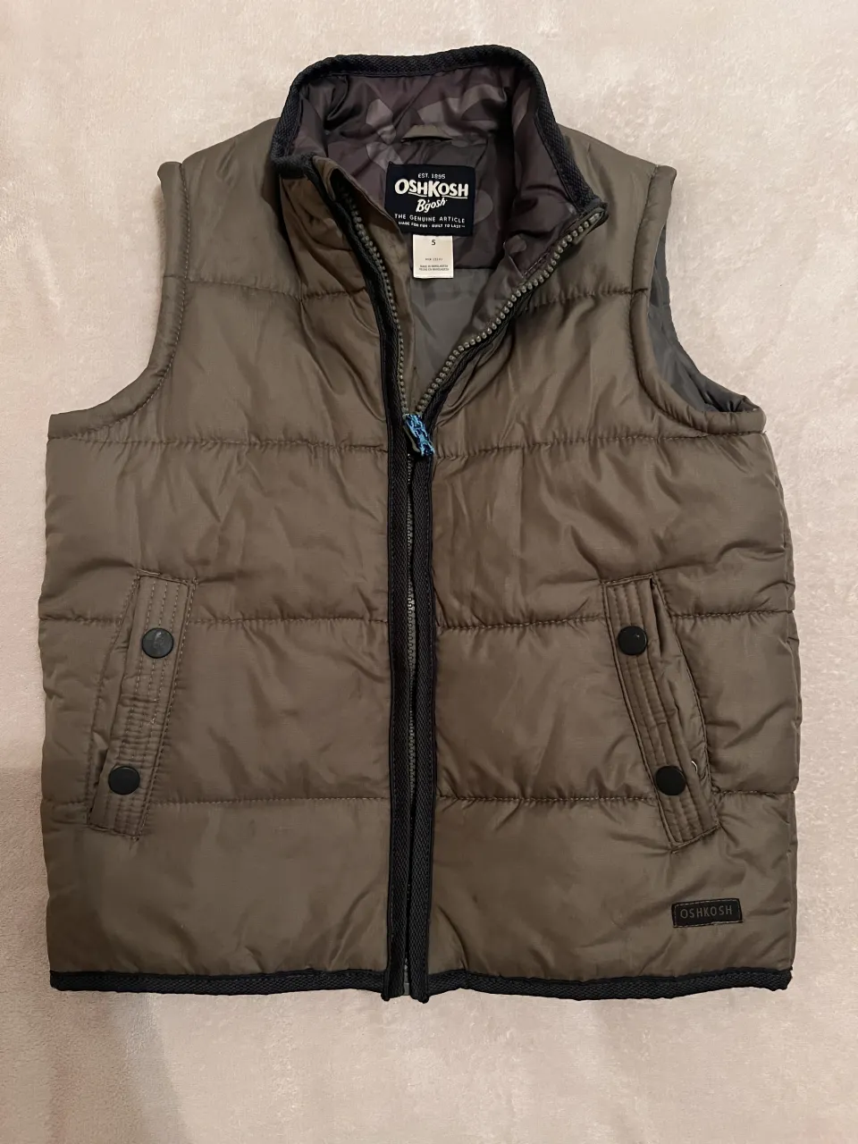 Oshkosh b’gosh · Talle 5 años / 110 cm