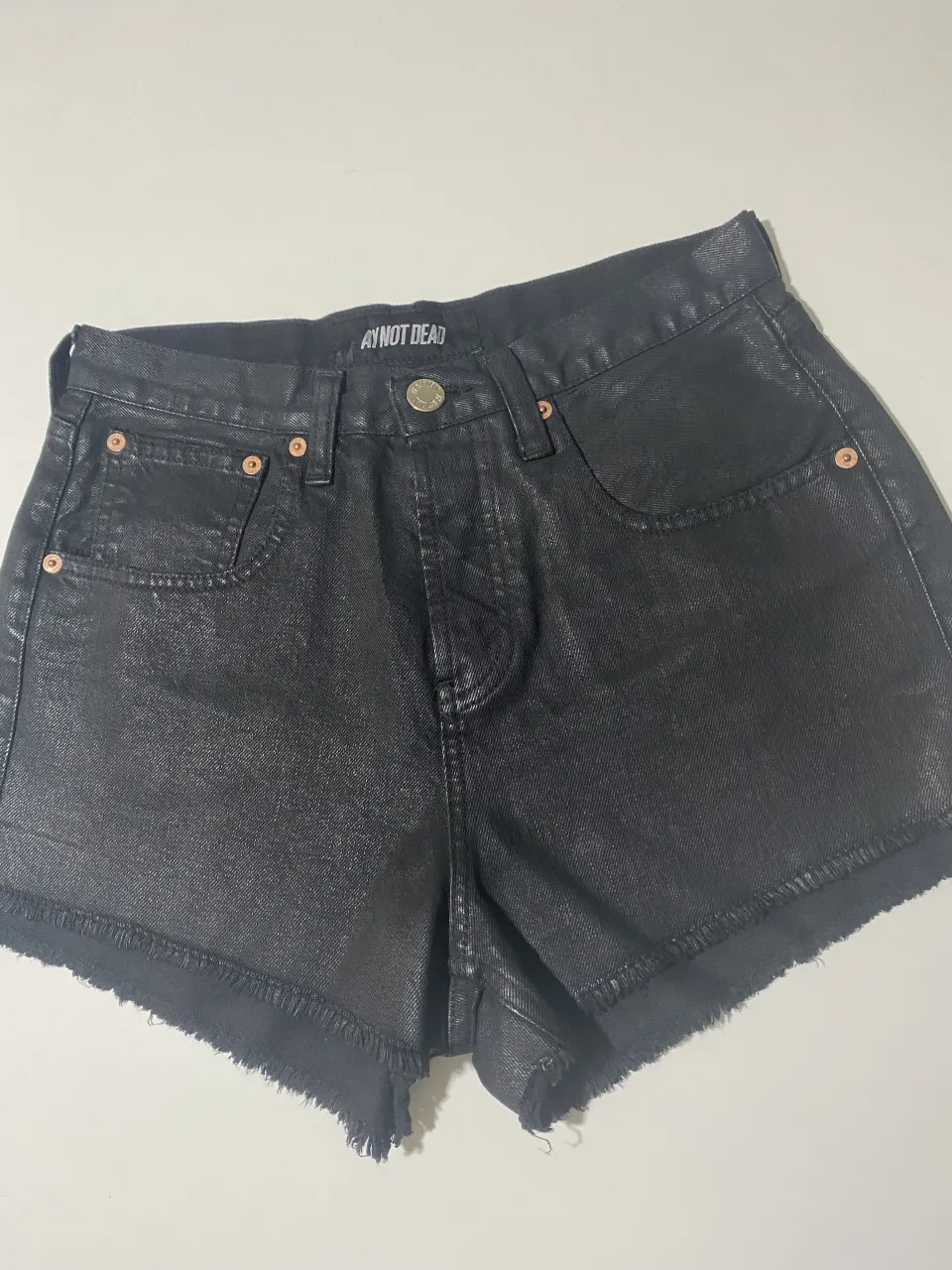 Short Ay Not Dead - imagen 1