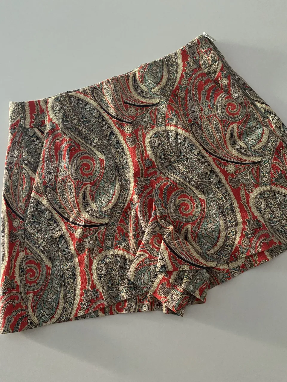 Short Zara · Talle S