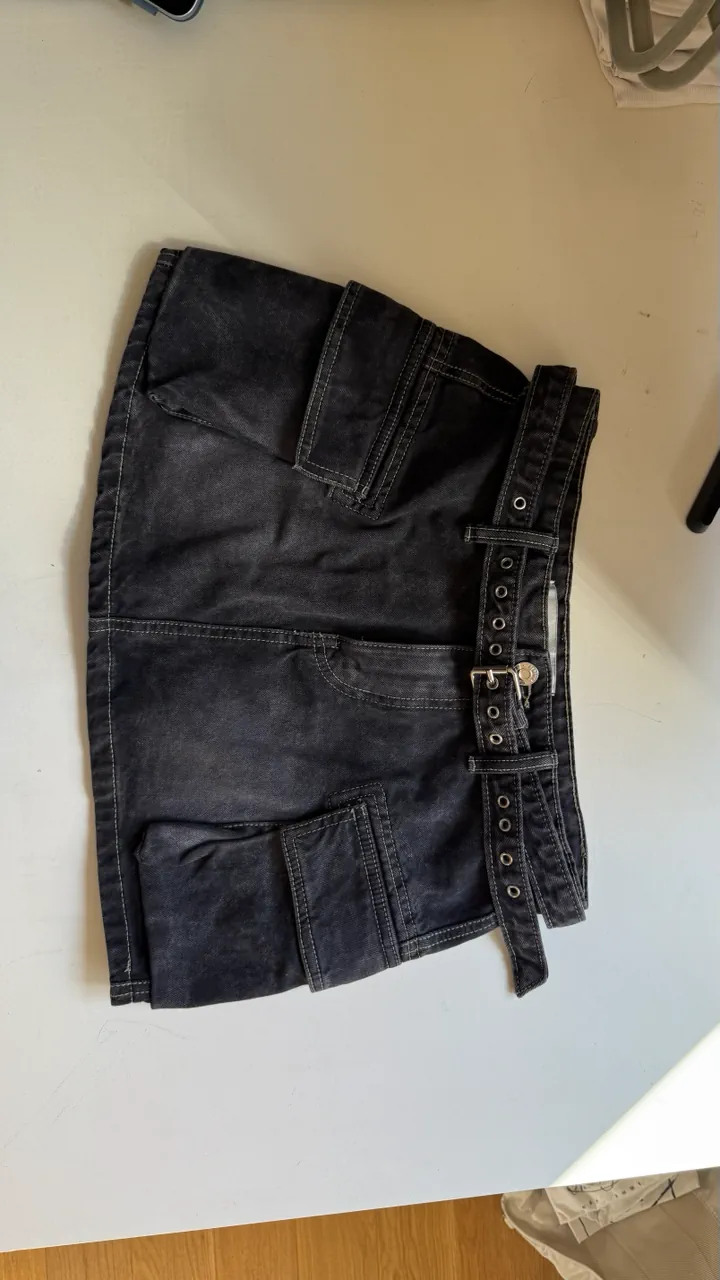 Minifalda Bershka · Talle EU 34