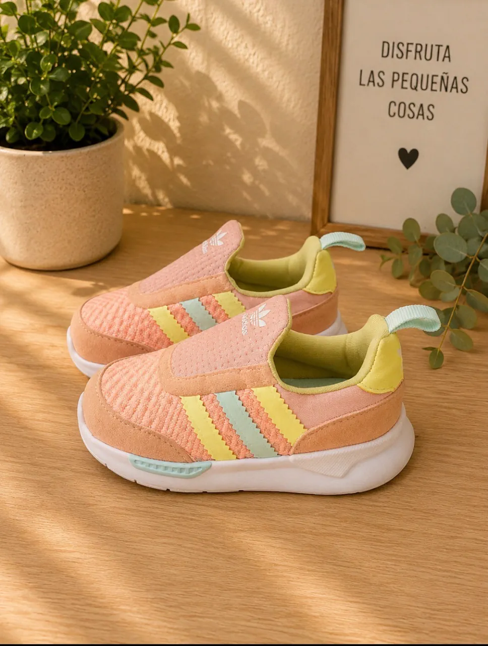 Zapatillas adidas · Talle AR 21