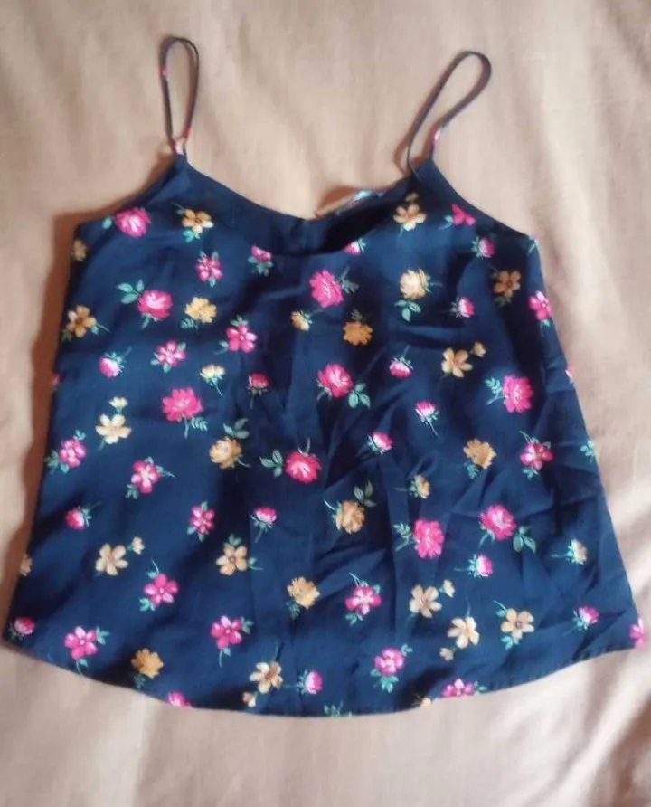 Top Stradivarius · Talle S