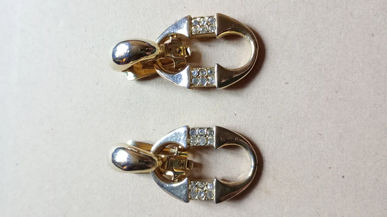 Aros Pierre Cardin