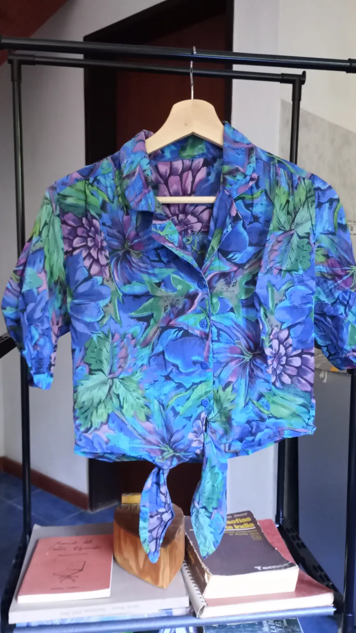 Camisa Otra · Talle M