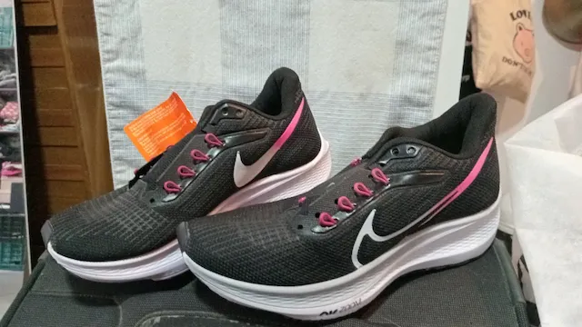 Nike · Talle EU 37