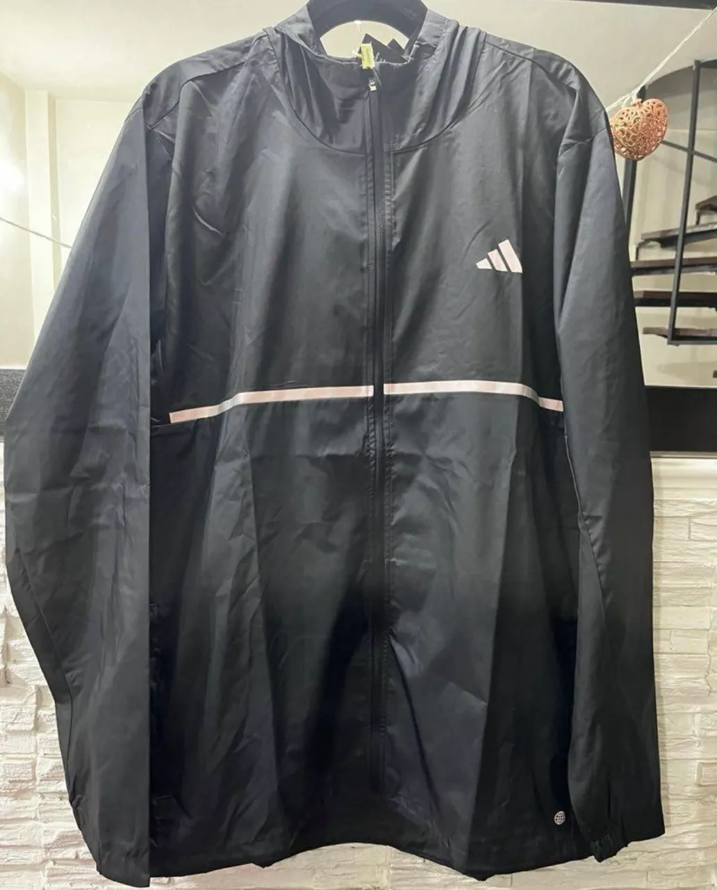 Rompeviento adidas · Talle XL
