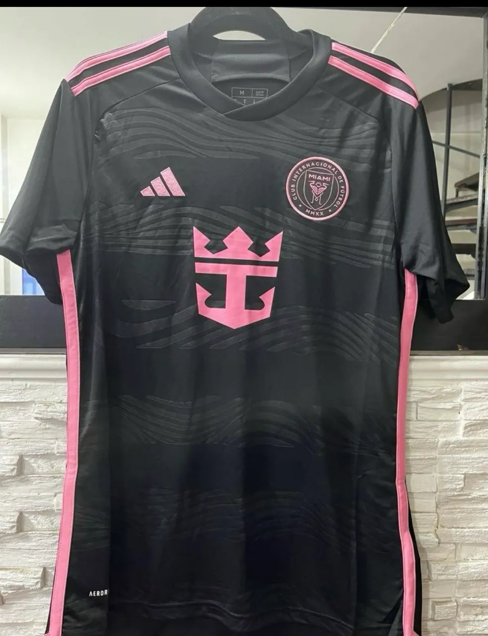 Camiseta adidas - imagen 1