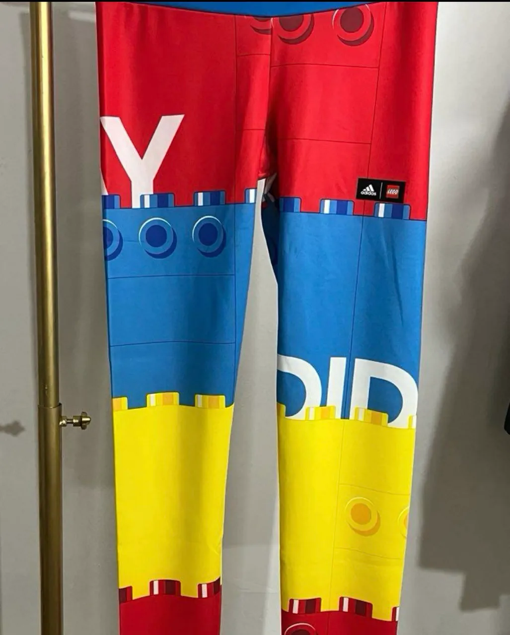 Ropa deportiva adidas · Talle 16 años / 176 cm