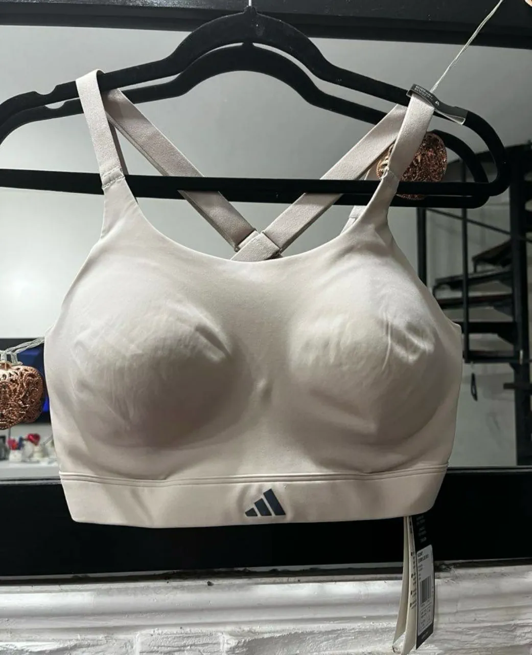 Corpiño deportivo adidas · Talle M