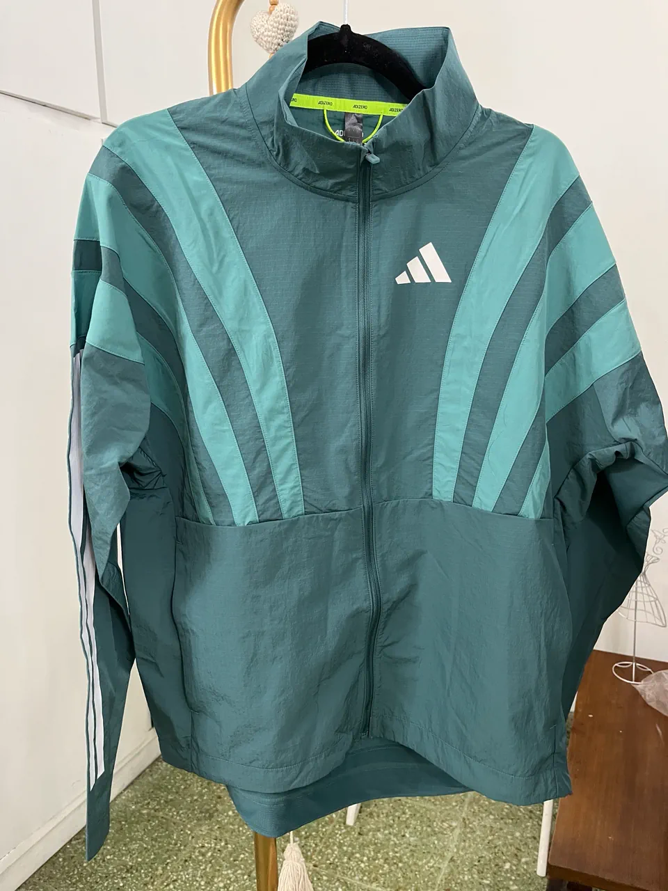 Campera adidas · Talle S