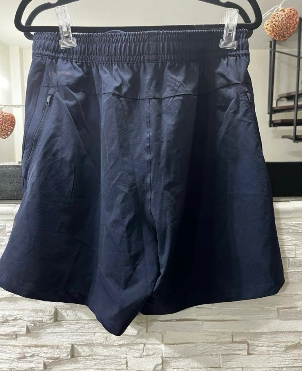 adidas · Talle L