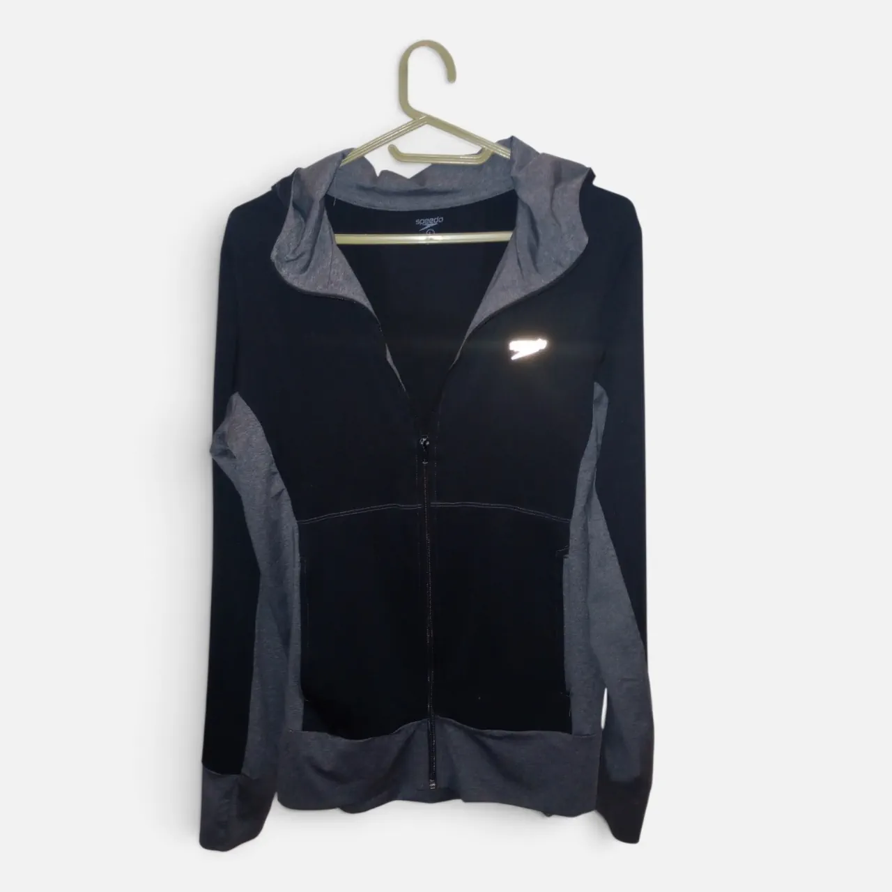 Buzo Speedo · Talle L