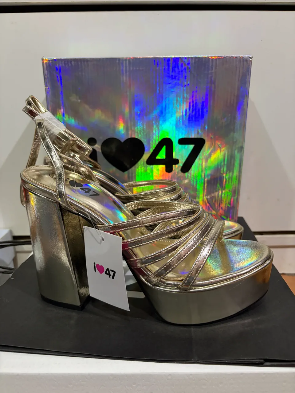 47 Street · Talle AR 38
