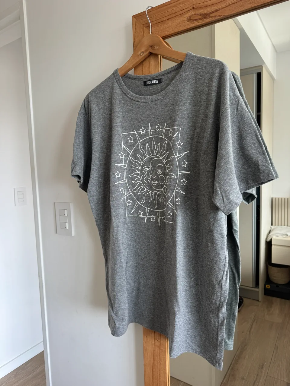 Remera Siddharta · Talle único
