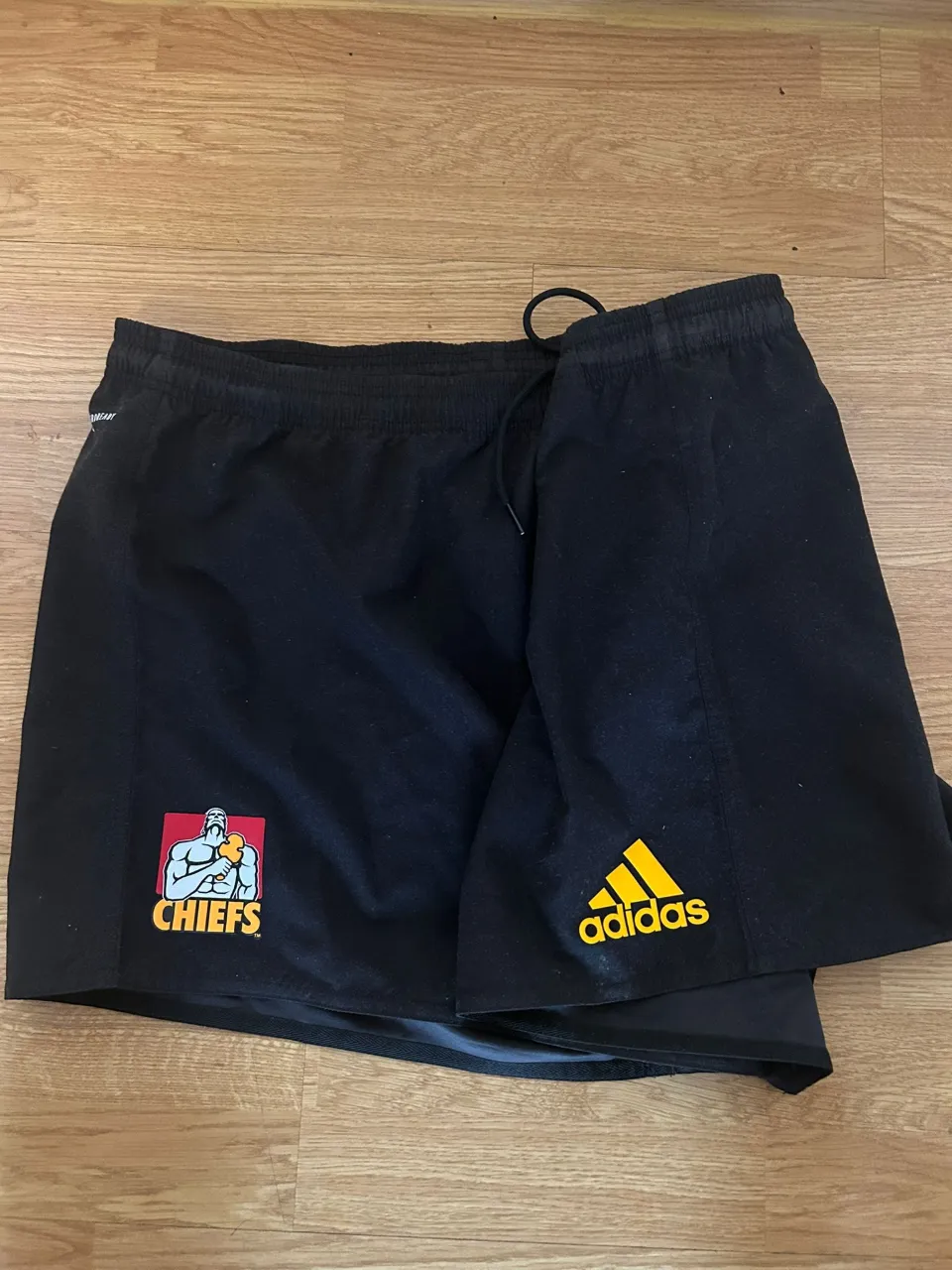 Short adidas - imagen 1