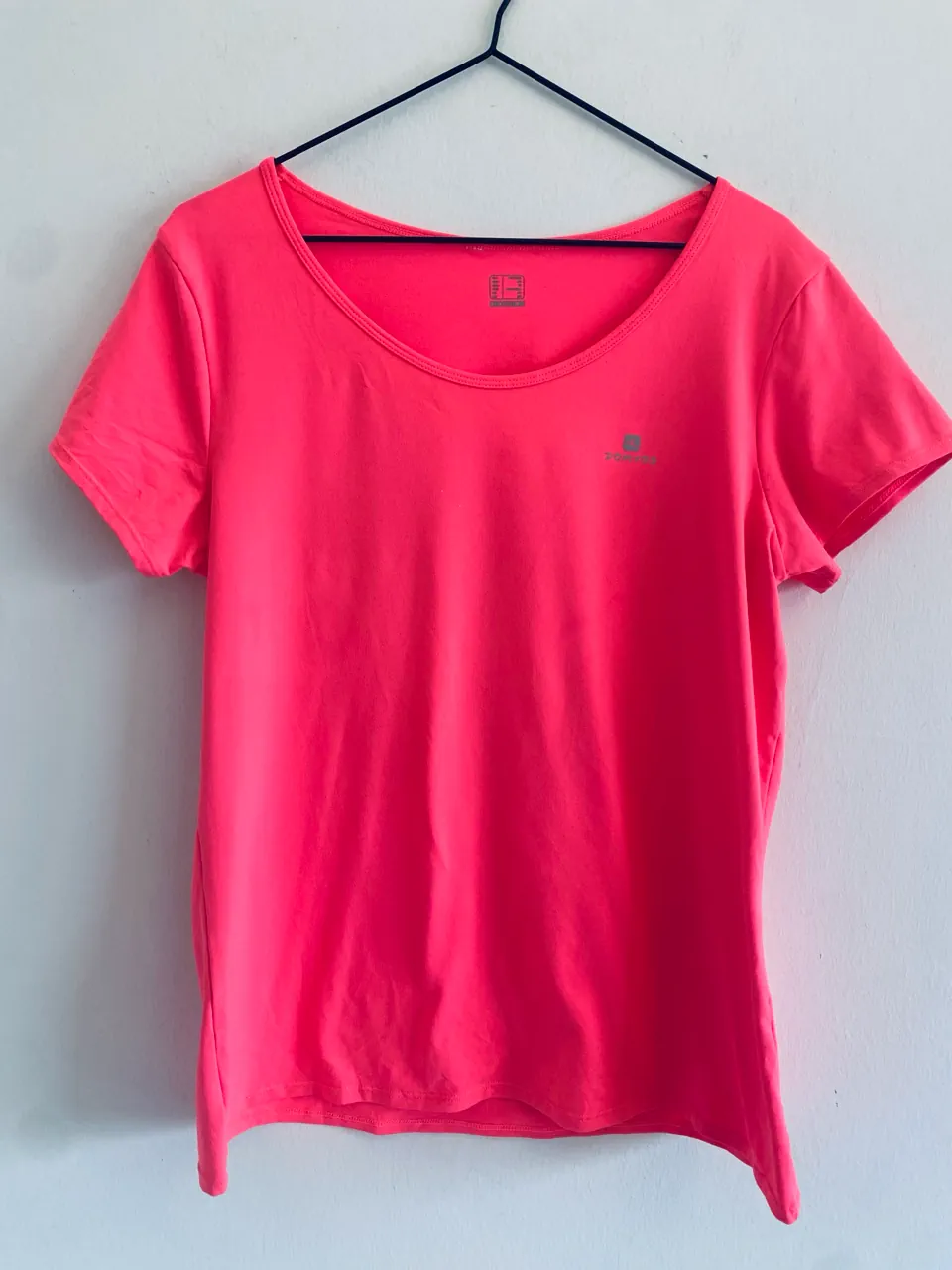 Remera Domyos · Talle M