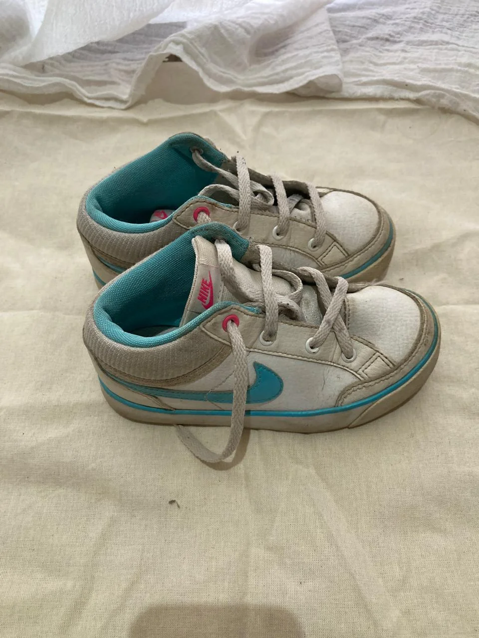 Nike · Talle AR 27