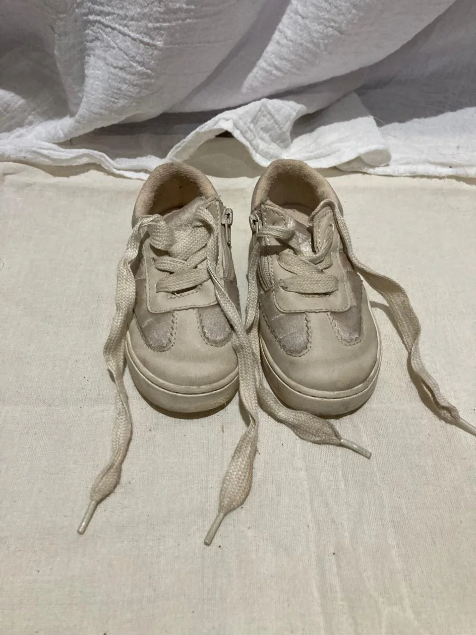 Zara · Talle AR 22