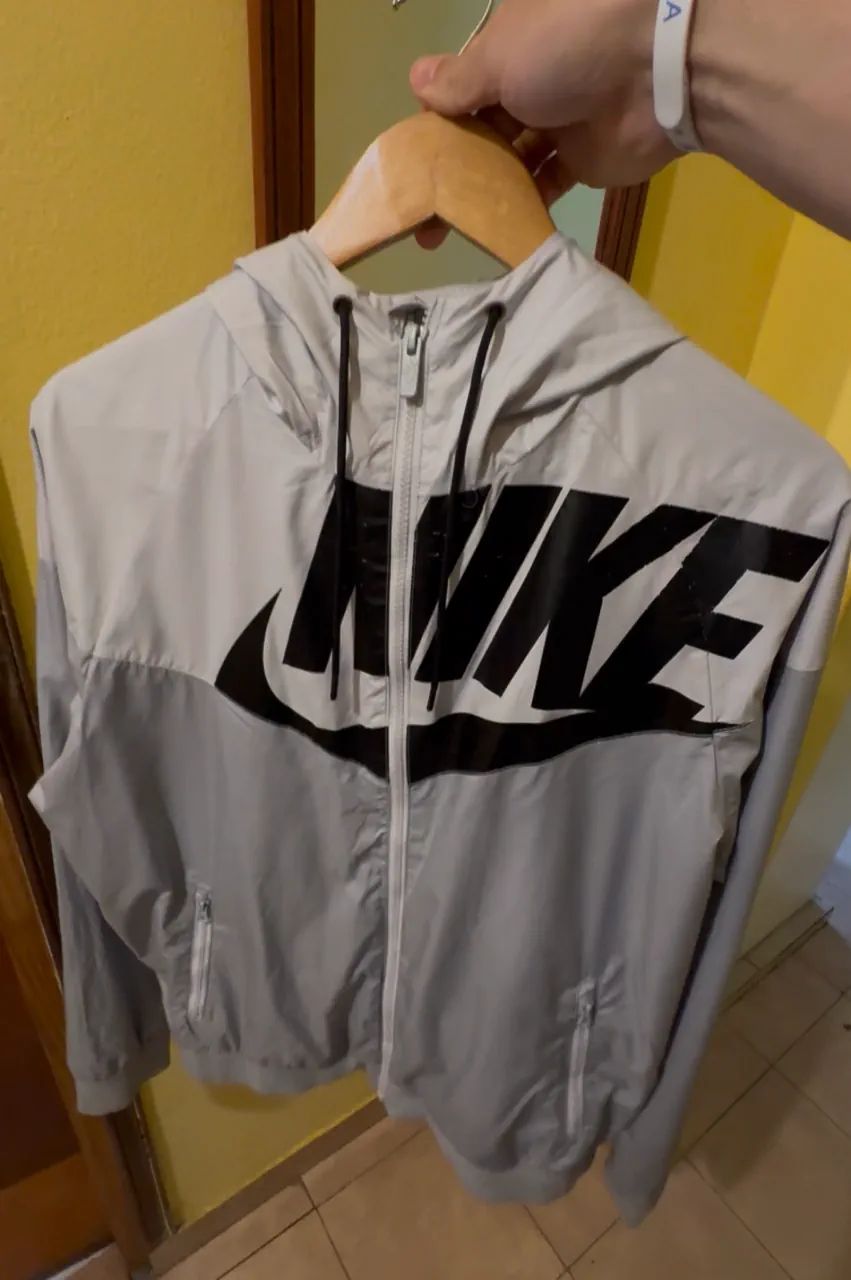 Rompeviento Nike - imagen 1
