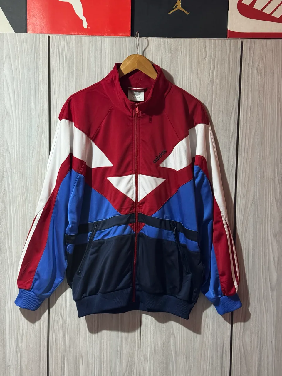 Campera adidas · Talle L