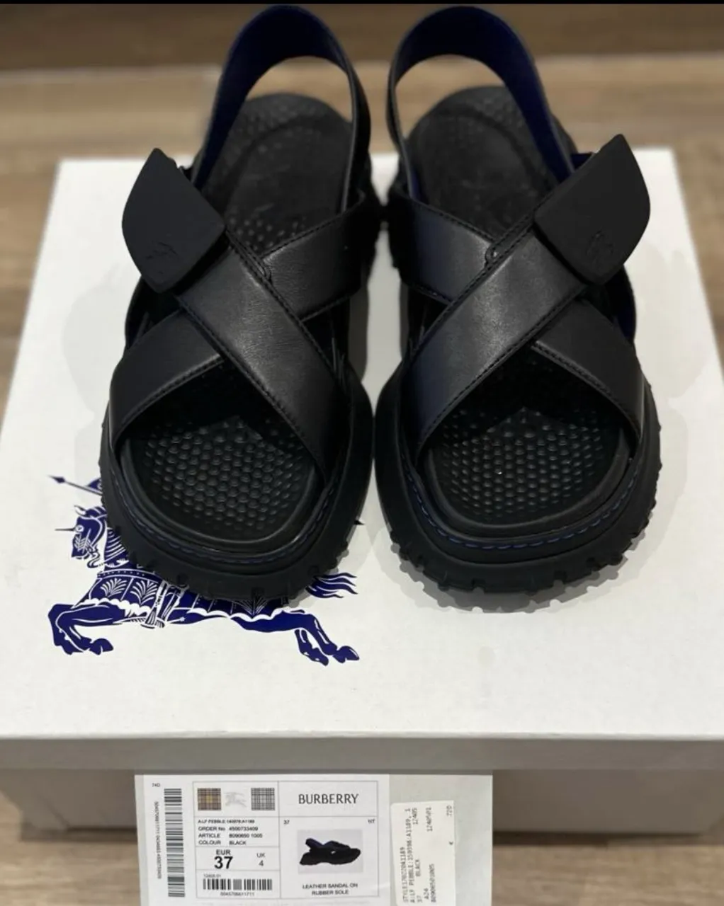 Sandalias Burberry · Talle EU 37