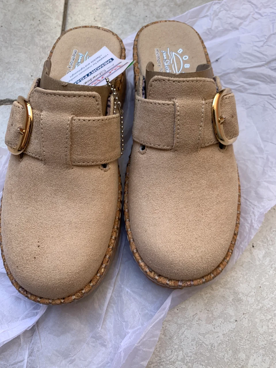 Skechers · Talle AR 37