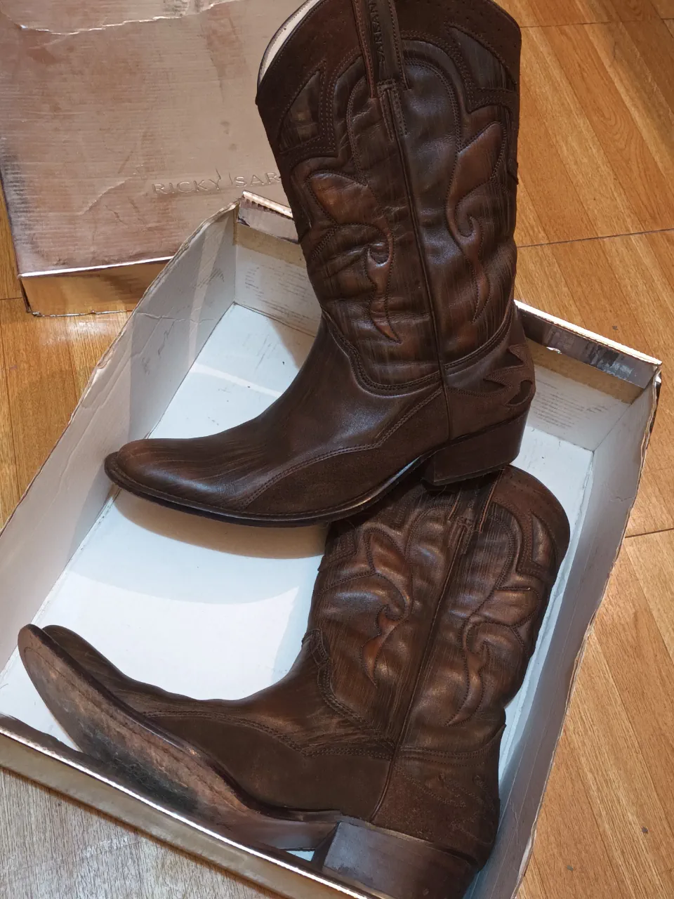 Ricky Sarkany · Talle AR 44