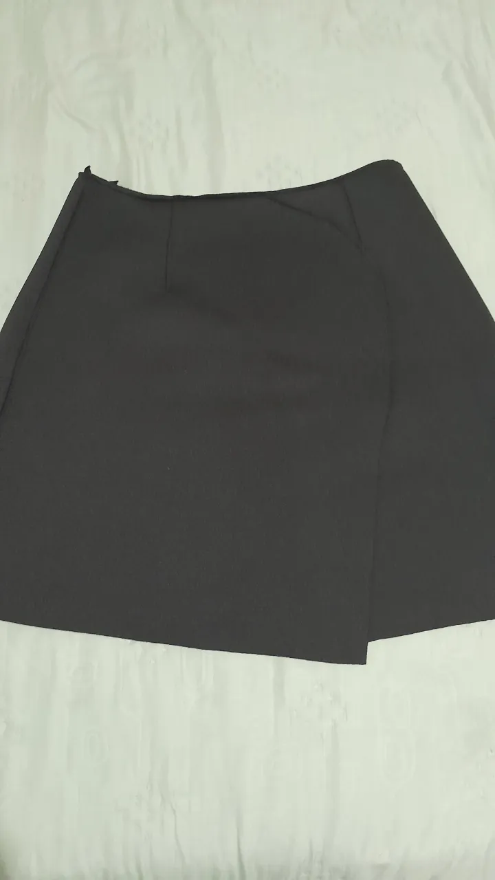 Pollera Armani Exchange · Talle 4