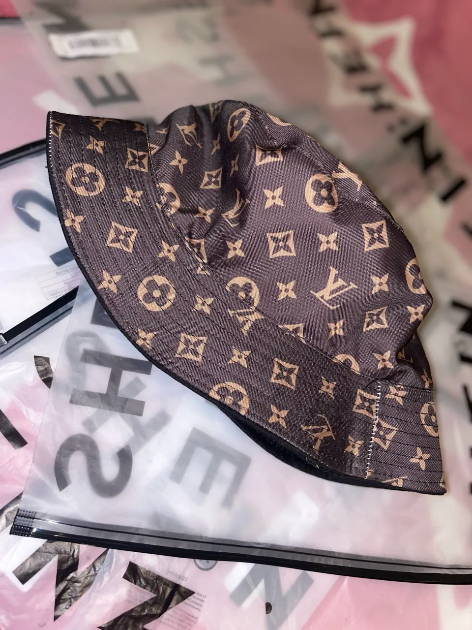 Sombrero Louis Vuitton - imagen 1
