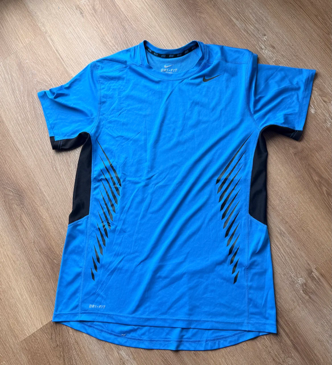 Nike · Talle M