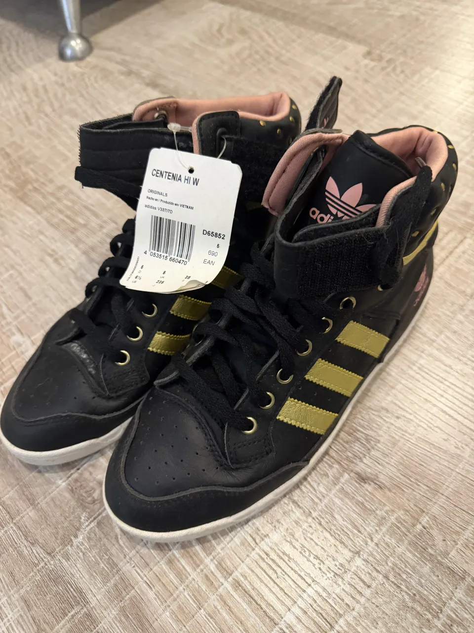 Botas adidas · Talle AR 36
