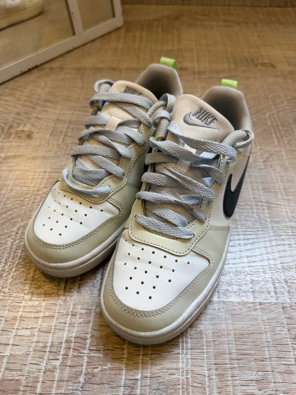 Nike · Talle AR 25