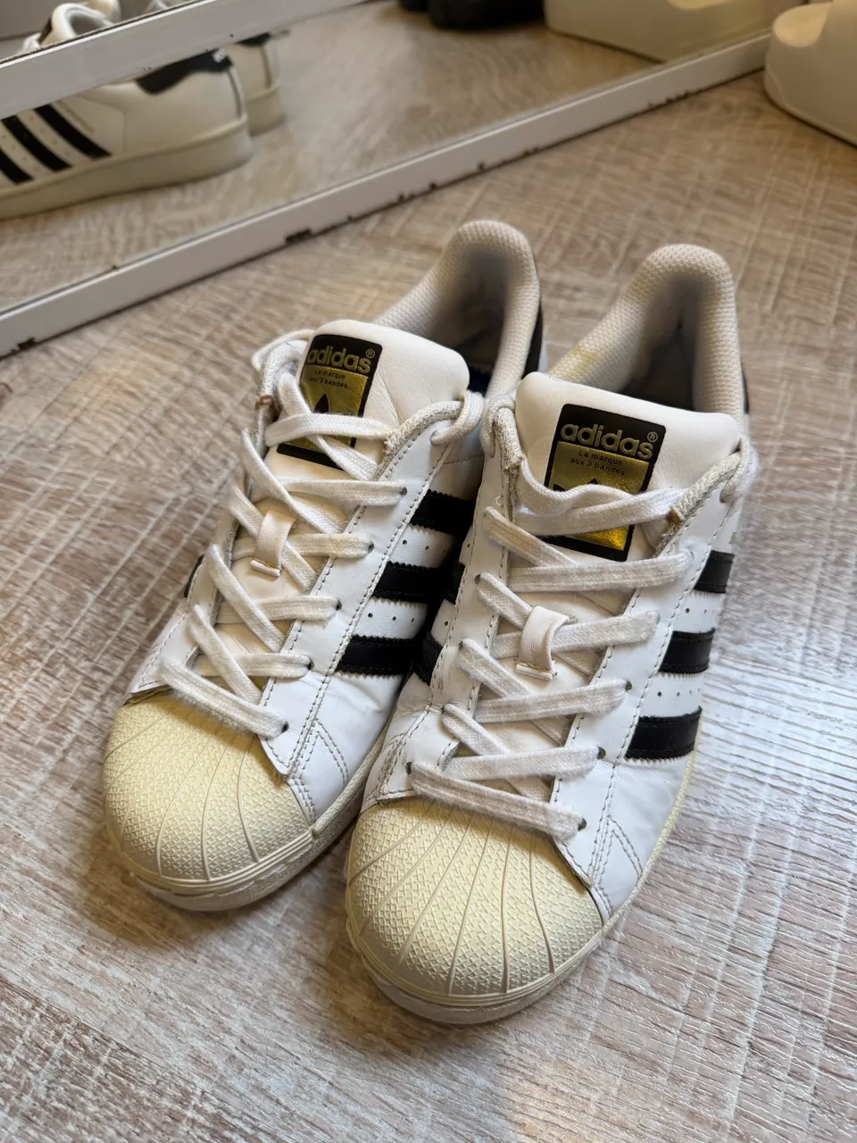 adidas · Talle AR 36