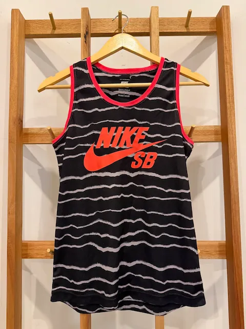 Nike · Talle S