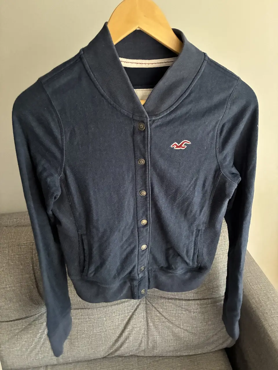 Buzo Hollister · Talle M