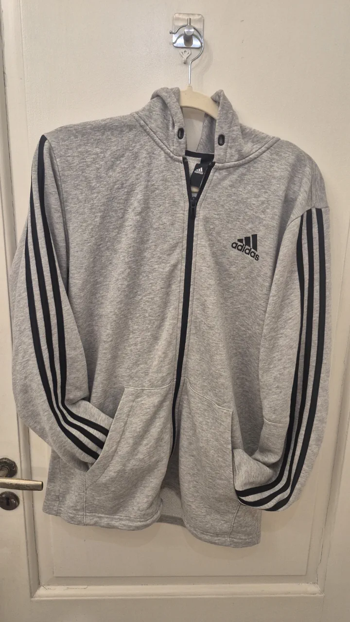 adidas · Talle M
