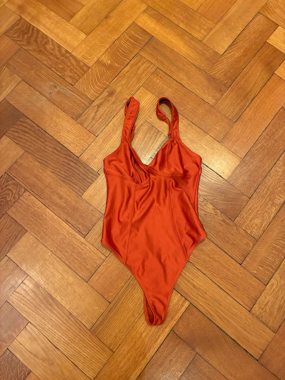 out from under for Urban Outfitters · Talle S