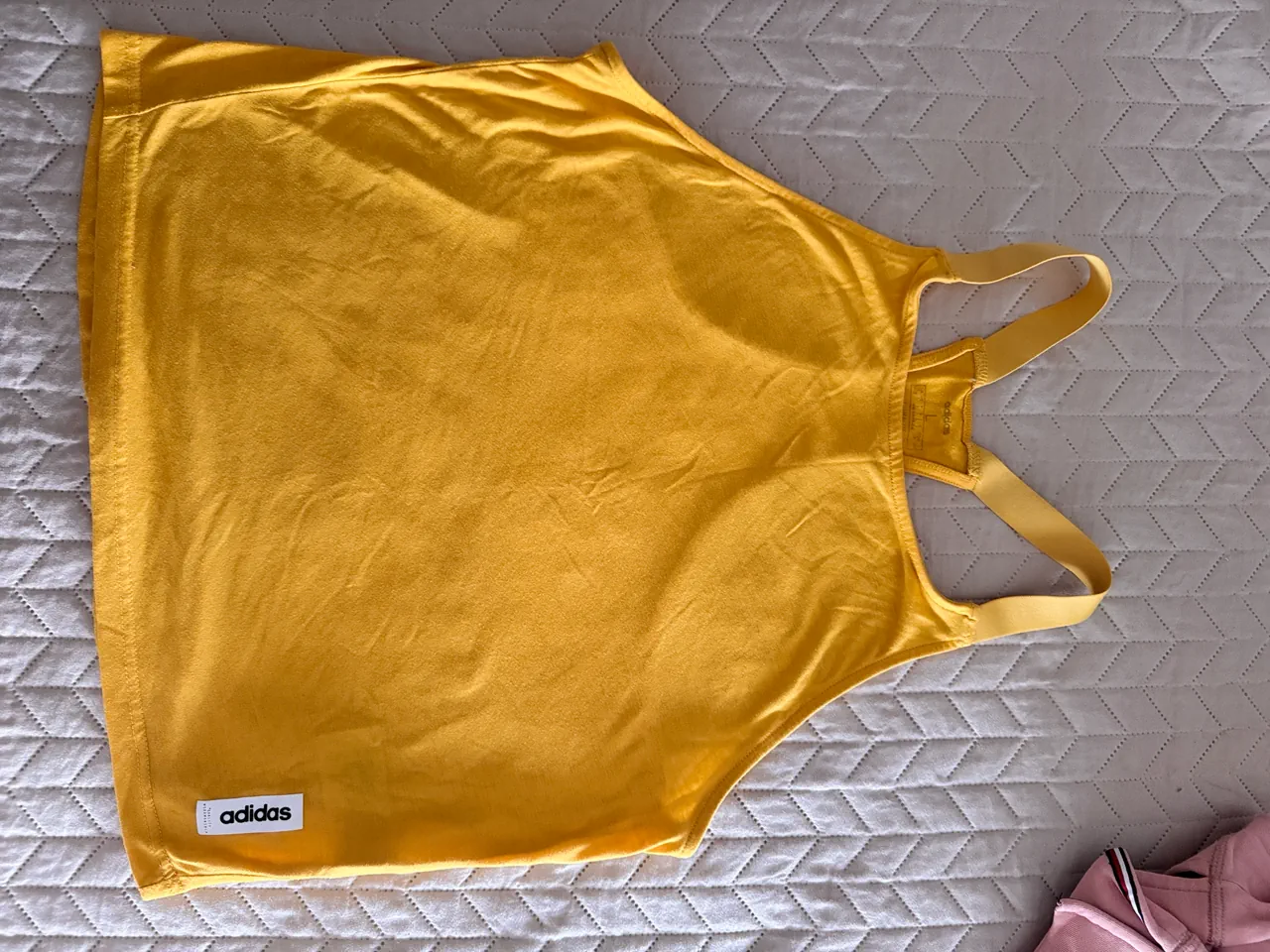 adidas · Talle M