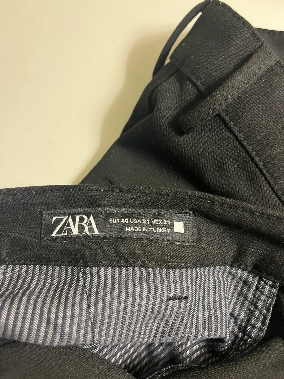 Zara · Talle EU 40